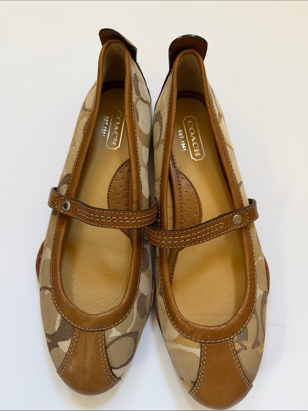 COACH Tan Cream Signature Mary Jane Flats y2K vintage shoes Monogram